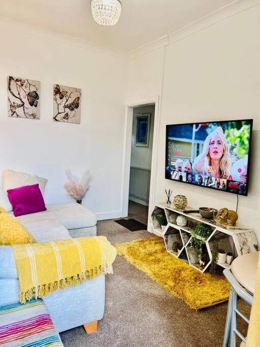Lovely 3Bed Home ミドルズブラ エクステリア 写真