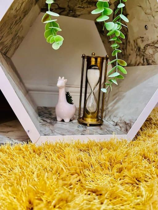 Lovely 3Bed Home ミドルズブラ エクステリア 写真